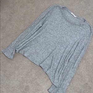Split sleeve light weight sweater